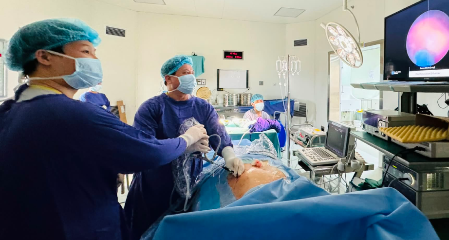 Nỗi Lòng Con Gái Ngành Y: Bất Lực Nhìn Cha Chịu đau Suốt 2 Năm Vì Sợ 'dao Kéo'
